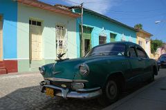 42 Cuba - Trinidad - Colourful Houses and Old American Car